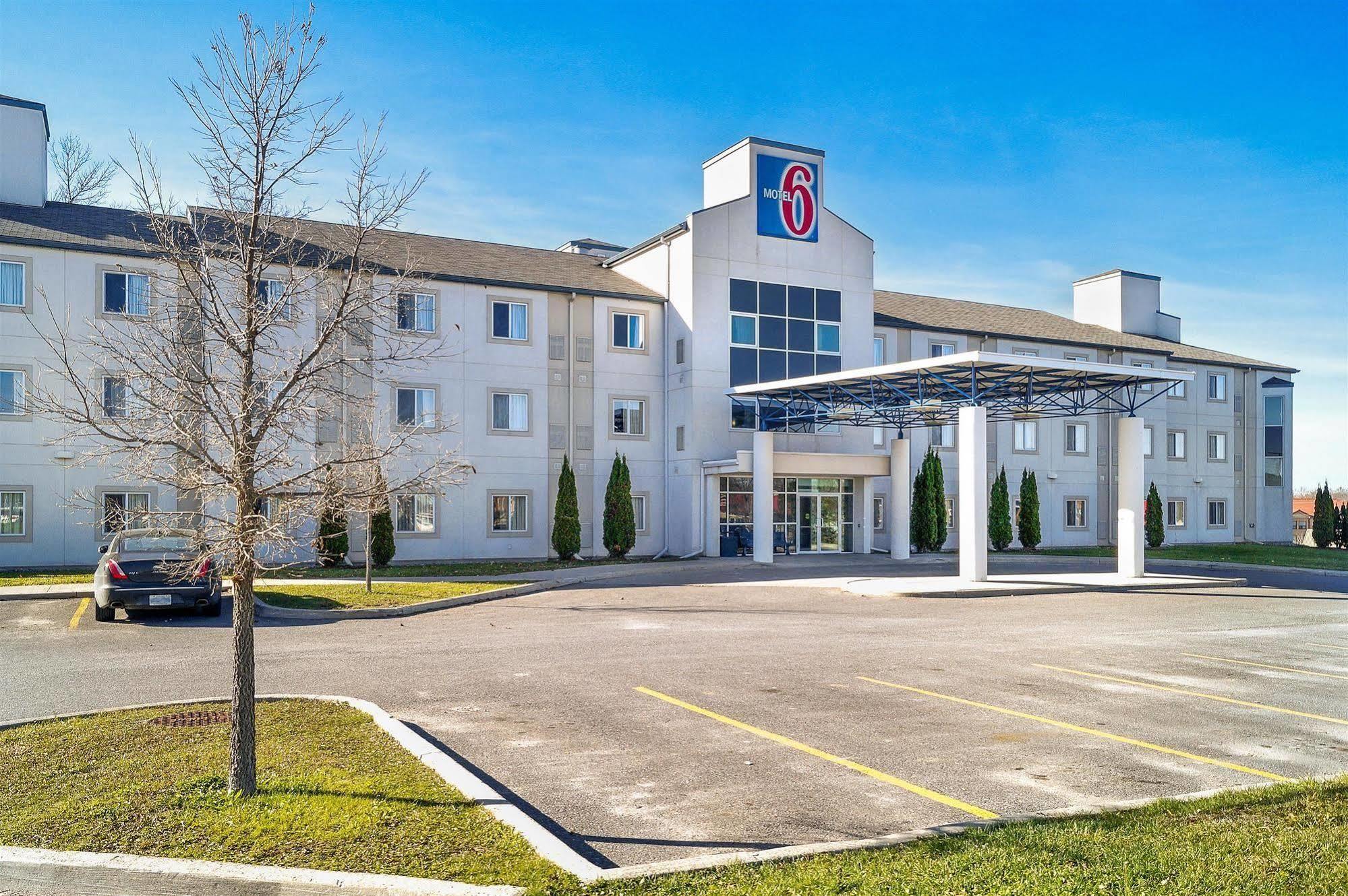 6-peterborough, On 2* Peterborough