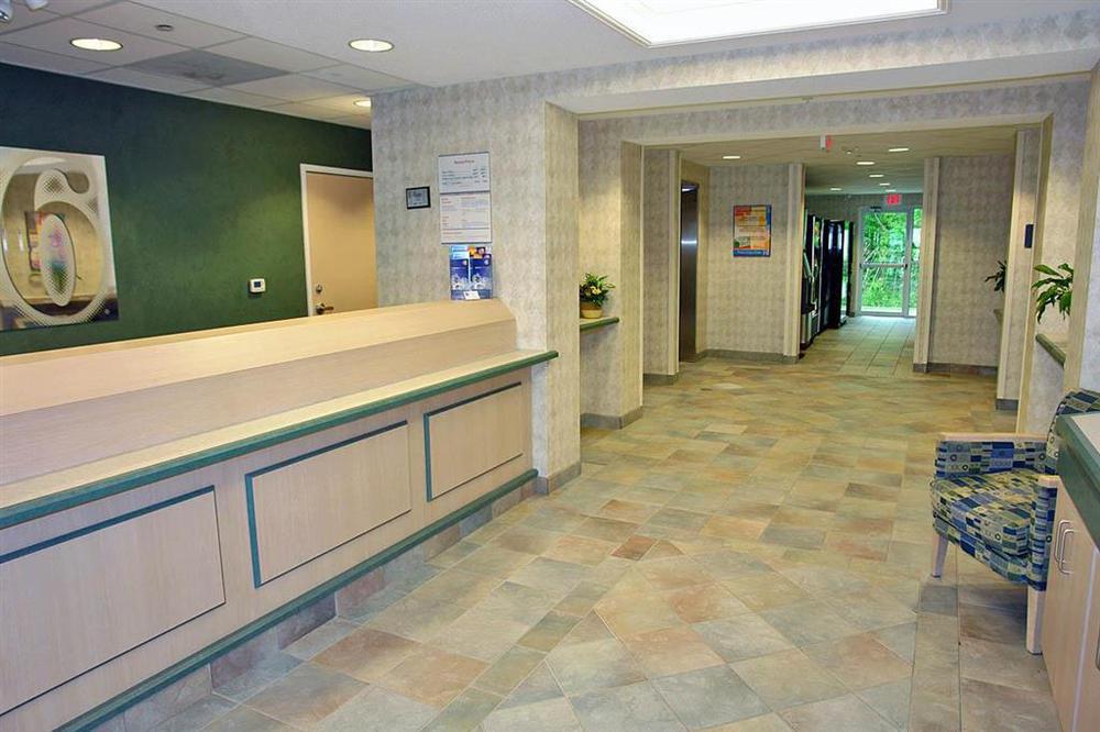 6-peterborough, On Hotel