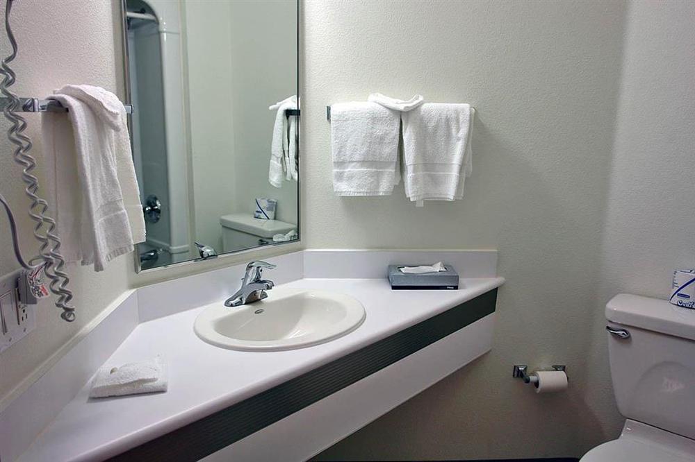 6-peterborough, On 2*