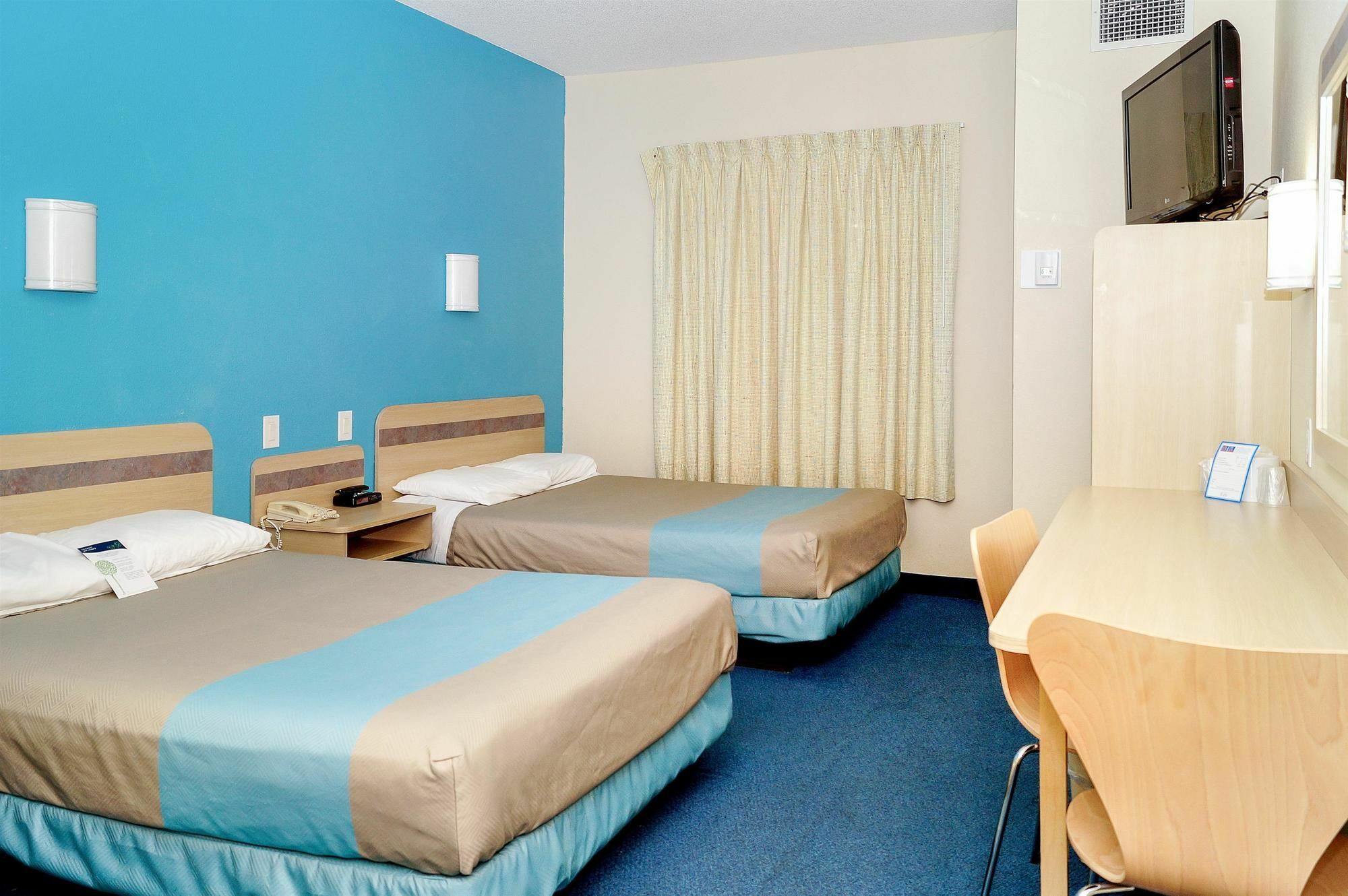 6-peterborough, On Hotel 2*